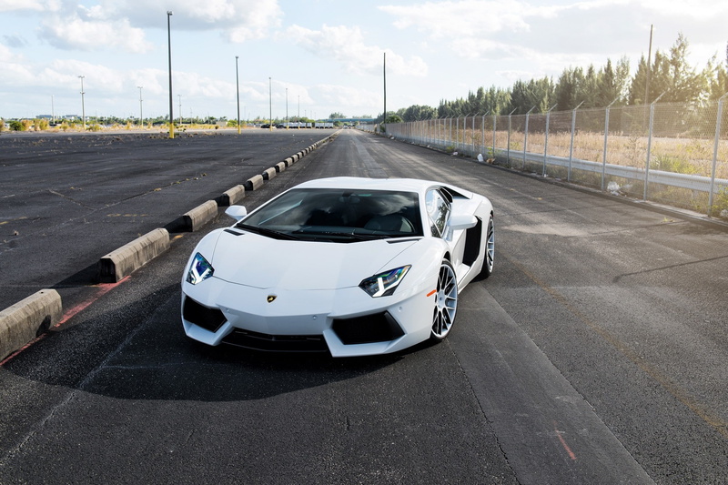 white, road, rail, aventador, Lamborghini, front view, headlights, lp, clouds, 1080P, lp700-4, gallardo, sky, lambhorgini