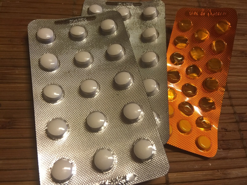 cure, diagnostics, choice, high angle view, shape, get sick, variation, no people, tabsy, pill, tablet, medicines, blister pack, pharmacy, close-up, treat yourself