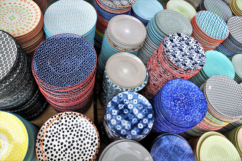 multi colored, traditionally, malaysia, large group of objects, fashion, shelf, textile, retail, market, business, still life, restaurant, kitchen, day