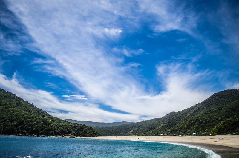day, 4K, beauty in nature, scenics - nature, sand, en, environment, tranquility, no people, tree, water, mundo, el, tranquil scene, beach, green, sea