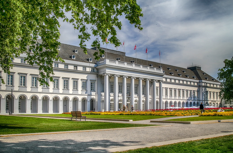 nature, architecture, architectural column, germany, built structure, building exterior, colonnade, outdoors, attraction, flowers, castle park, history