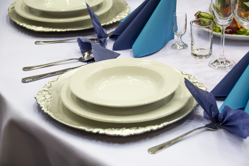 composition, household equipment, luxury, dining table, eating utensil, christmas decoration, food and drink, white, napkin, ceramic, event, table, place setting