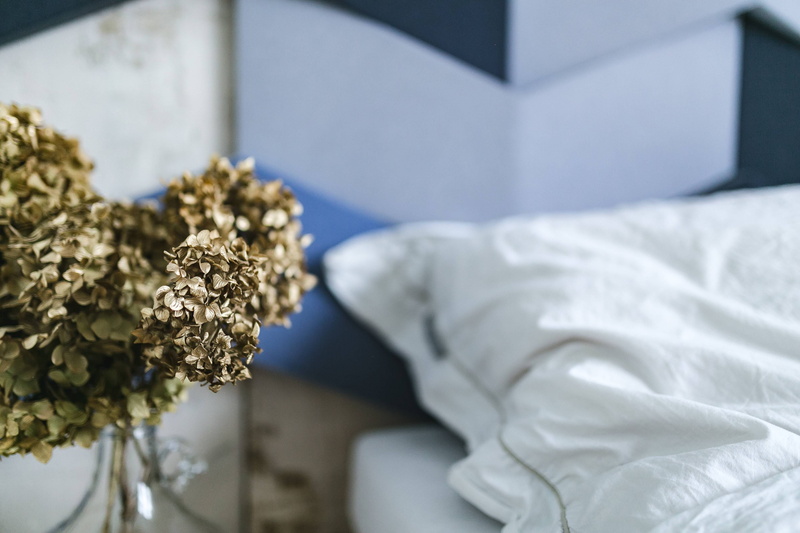 furniture, sheets, 4K, wall, apartment, white, flower, bed, adult, pillow, close-up, building exterior, bedroom, bouquet, textile, jar, fake, bedclothes