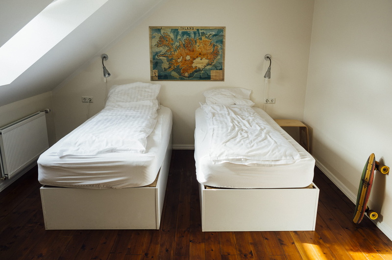 no people, domestic life, relaxation, bed, floors, longboard, architecture, hardwood, luxury, hardwood floor, walls, skateboard, lamps, pillow, bedroom