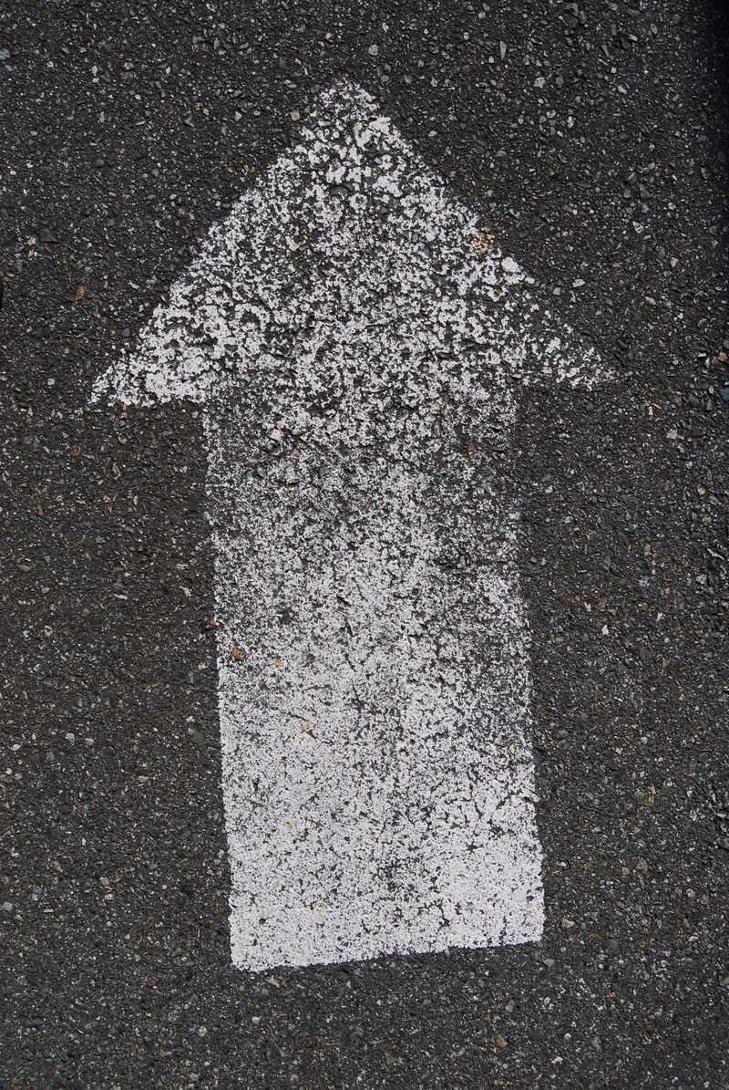 communication, outdoors, roadsign, marking, destination, high angle view, white color, directly above, highway, route, concrete, 4K, arrow, Arrow, street signs