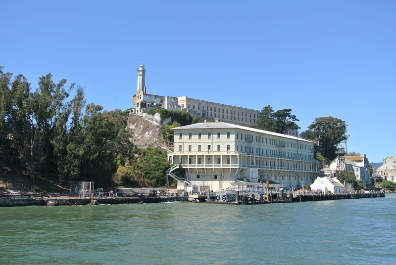 clear sky, sky, city, San Fransisco, outdoors, Alcatraz, prison, 4K, history, alcatraz, usa, california, building exterior, day, blue, water, architecture