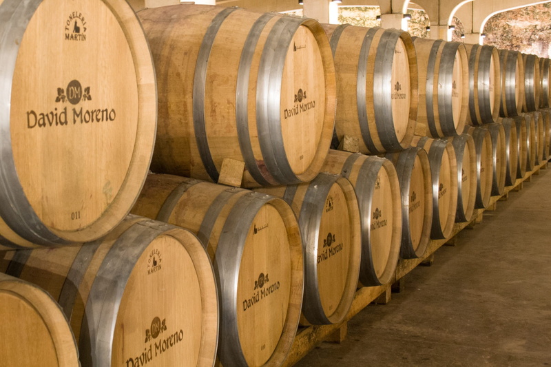 wood - material, no people, cylinder, barrel, food and drink, wine cask, cellar, refreshment, in a row, drink, large group of objects, moreno, architecture