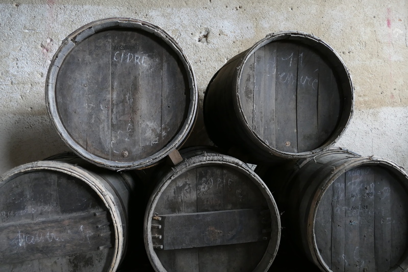 shape, still life, concrete, 5K, yeasts, group of objects, cellar, metal, wine cellar, refreshment, save, circle, mature, wine, stack, tons, cylinder