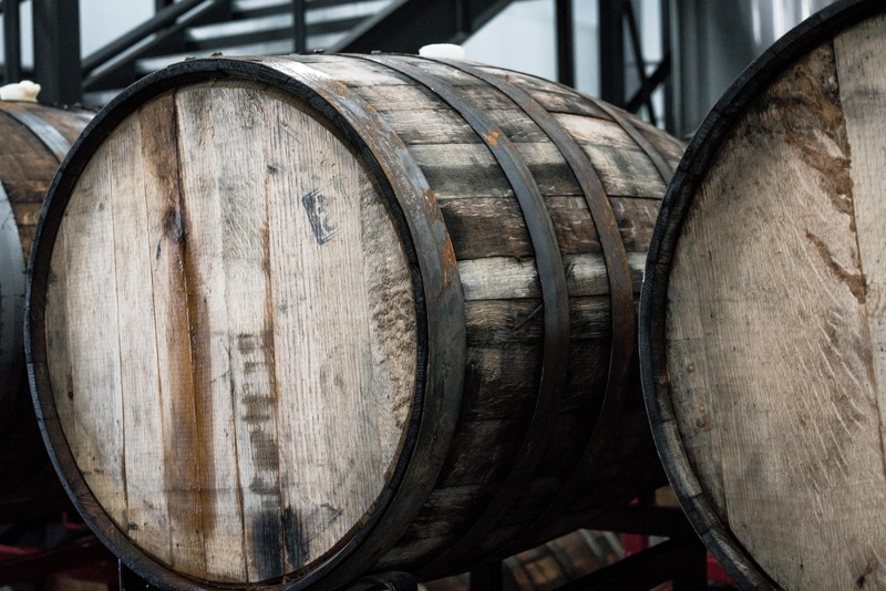 focus on foreground, food and drink industry, drink, refreshment, 8K, wood - material, cellar, factory, cylinder, winery, no people, wine cellar, wooden