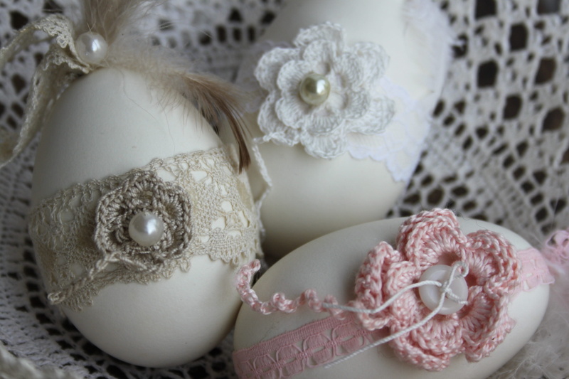 old side, holiday, crocheted basket, food, group of objects, indoors, still life, three, easter eggs, no people, decoration, egg, wedding, feathers, celebration