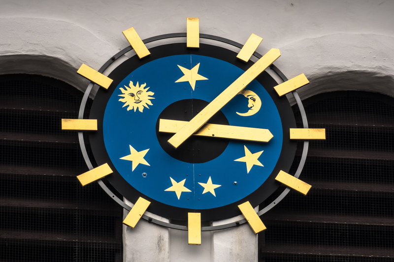 star, clock hand, dial, indoors, clock tower, close-up, metal, 5K, blue, timepiece, church clock, sky, communication, no people, horology, clock, number