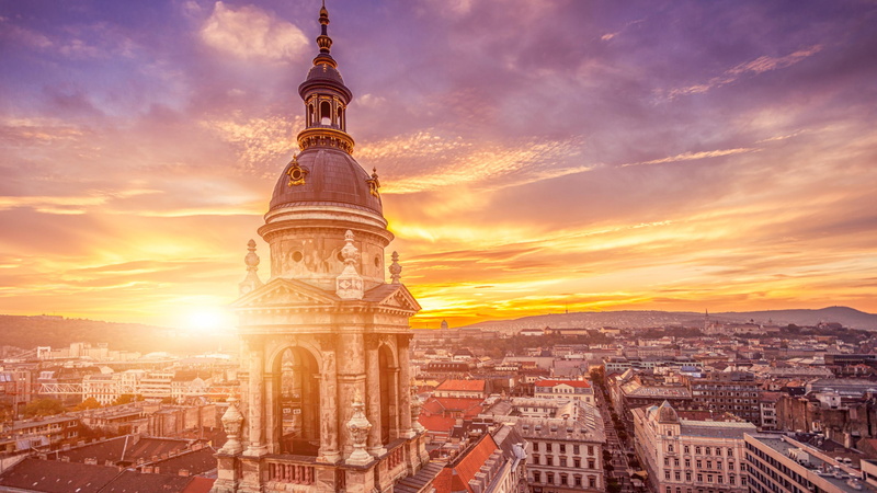 sunlight, basilica, landmark, the past, sunset, sky, city, urban area, travel destinations, landscape, history, europe, tourist attraction, church, built structure