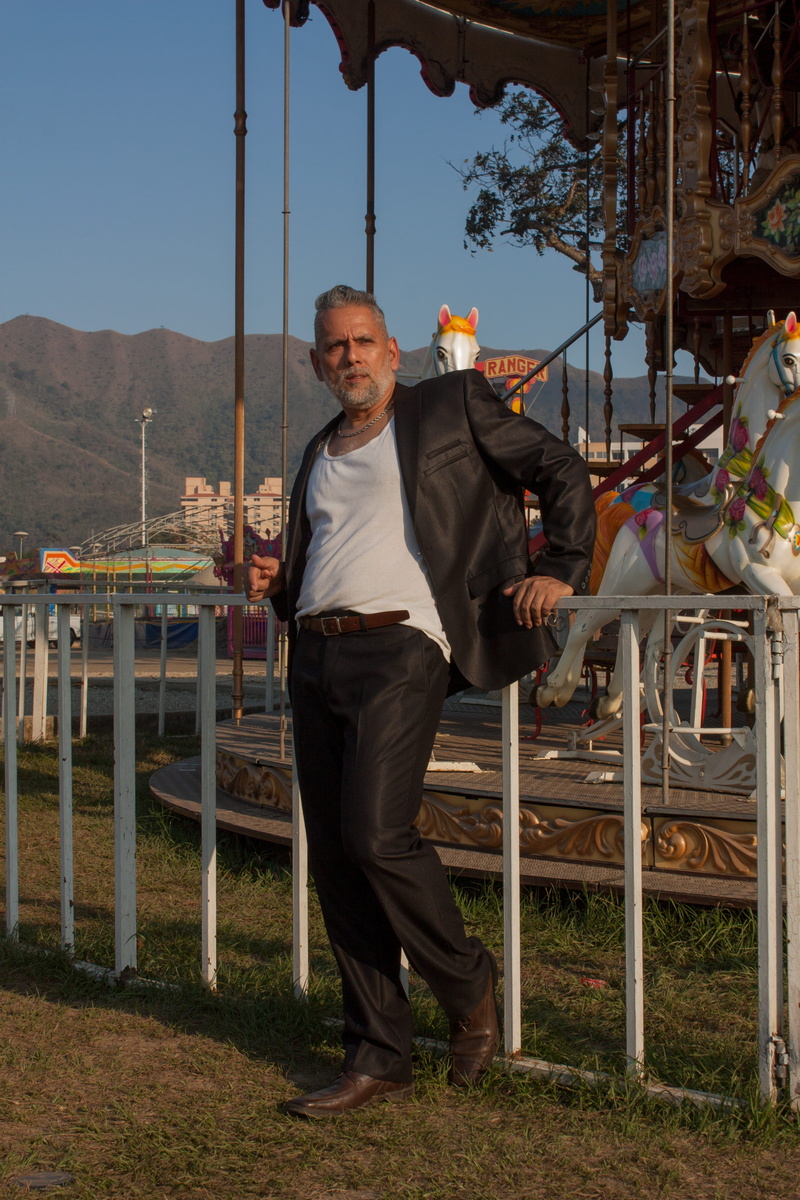 clothing, day, mature men, grey hair, nature, animal, real people, men, smiling, architecture, outdoors, latino, footwear, portrait, mature, overcoat, @alfredogarciaphotography