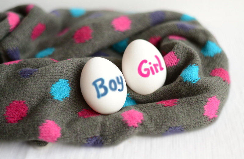 egg, 5K, selective focus, multi colored, table, easter, pink color, birth, identical, pregnancy, baby, group of objects, no people, boy, celebration, white color
