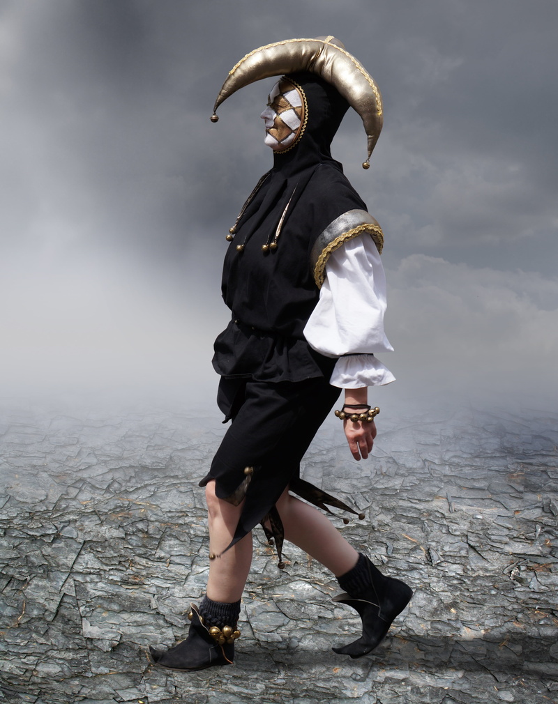 venetian mask, masks, costume, 4K, men, people, lifestyles, gold, black, venice, carnival, cloud - sky, person, leisure activity, sport, jester, horizon