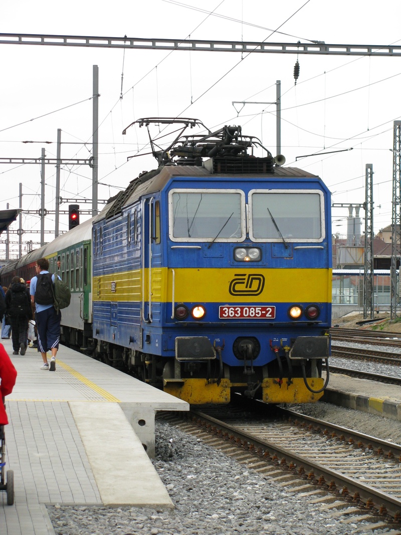 power supply, czech republic, day, train - vehicle, railroad track, passenger train, real people, sky, public transportation, electricity, travel, electric locomotive