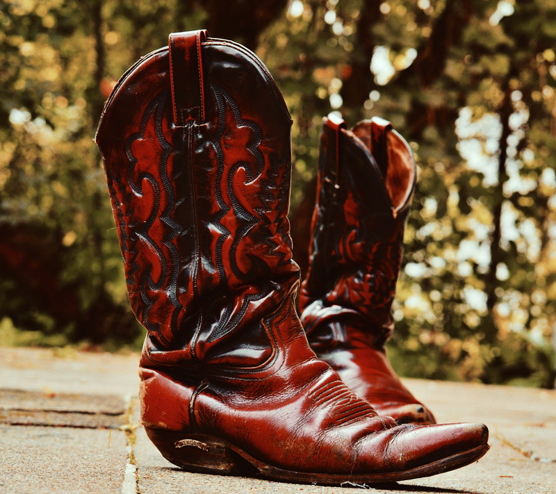 retro, nature, body part, old, representation, boots, focus on foreground, 2K, art and craft, shoe, shoes, 80s, boot, cowboy boots, red, day, leather boots