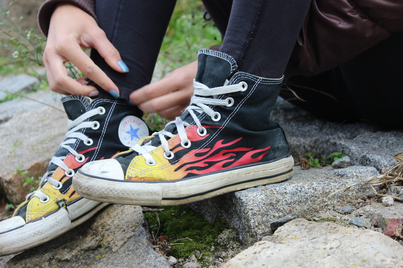 print, day, human hand, real people, pattern, human limb, human body part, red, sun, old shoes, canvas shoe, womens shoes, shoelace, sneakers, outdoors