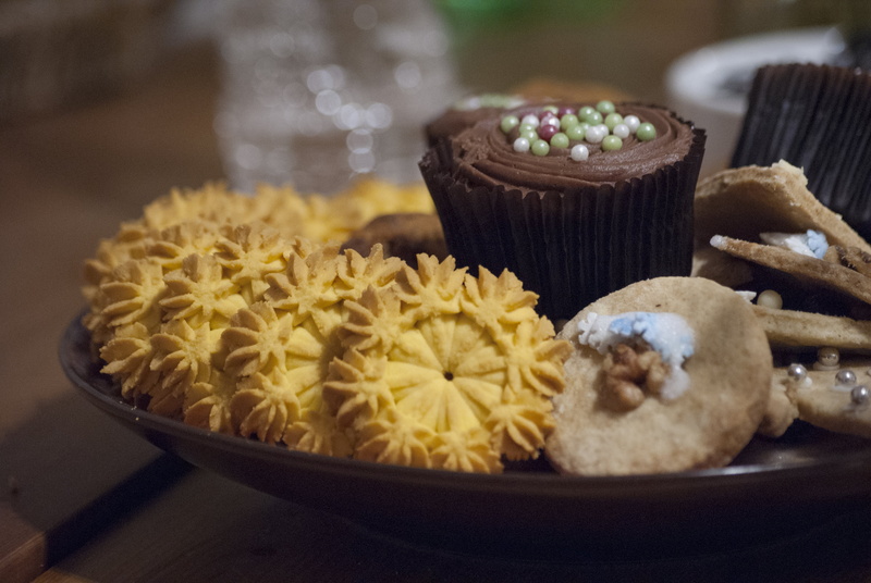 snack, asian food, container, baked, temptation, focus on foreground, homemade, sweet Food, sweets, freshness, assorted, dessert, 4K, cake, gourmet, cookies