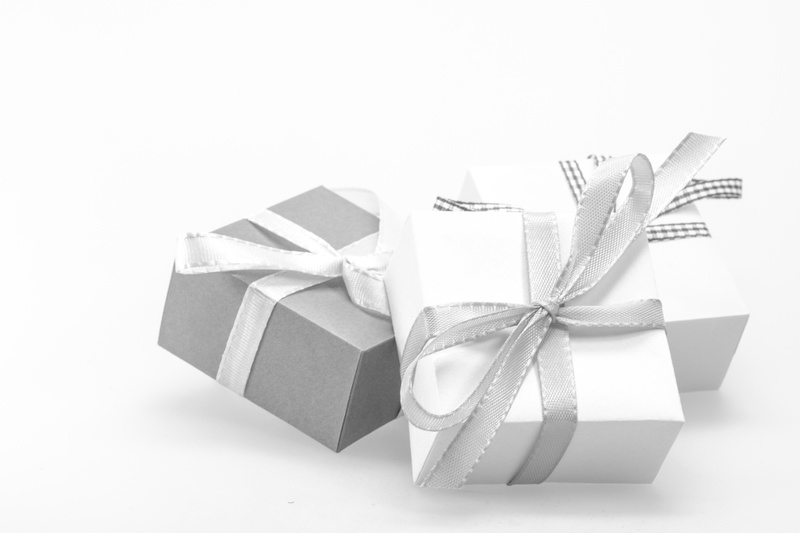 white, greetings, decoration, white background, merry christmas, cut out, tied bow, consume, loop, gift box, anniversary, wrapping paper, gift packaging