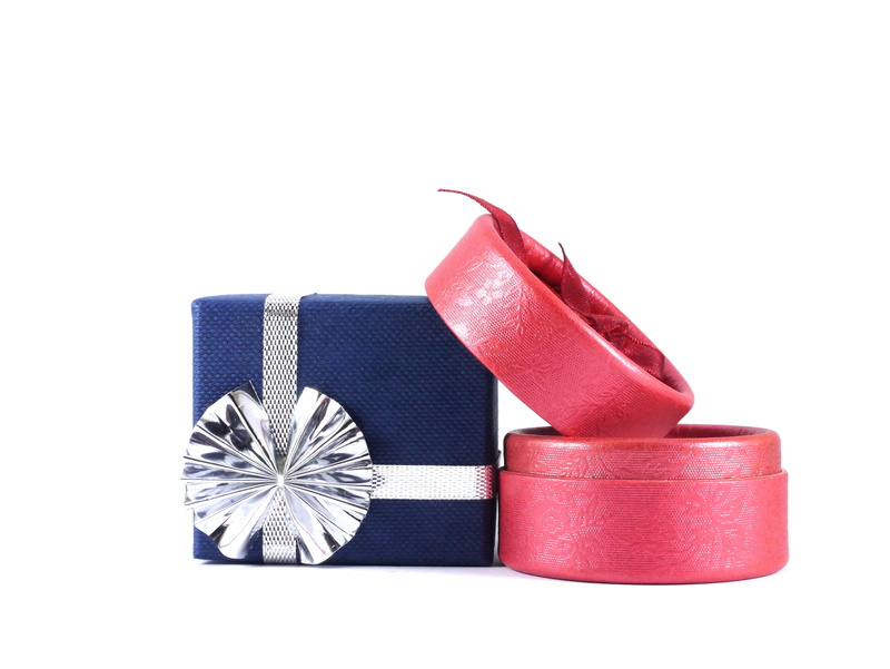 4K, rolled up, copy space, gift box, package, wealth, present, luxury, pink, fashion, box, his and hers, studio shot, celebration, thread, no people, cut out