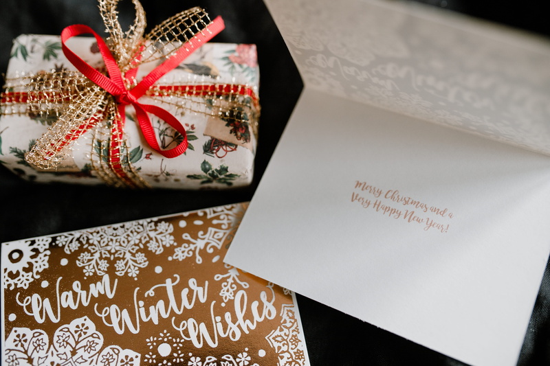 gift box, text, paper, holiday, greeting, gift, winter, wishes, no people, card, communication, xmas, wishing card, still life, 5K, december, celebration