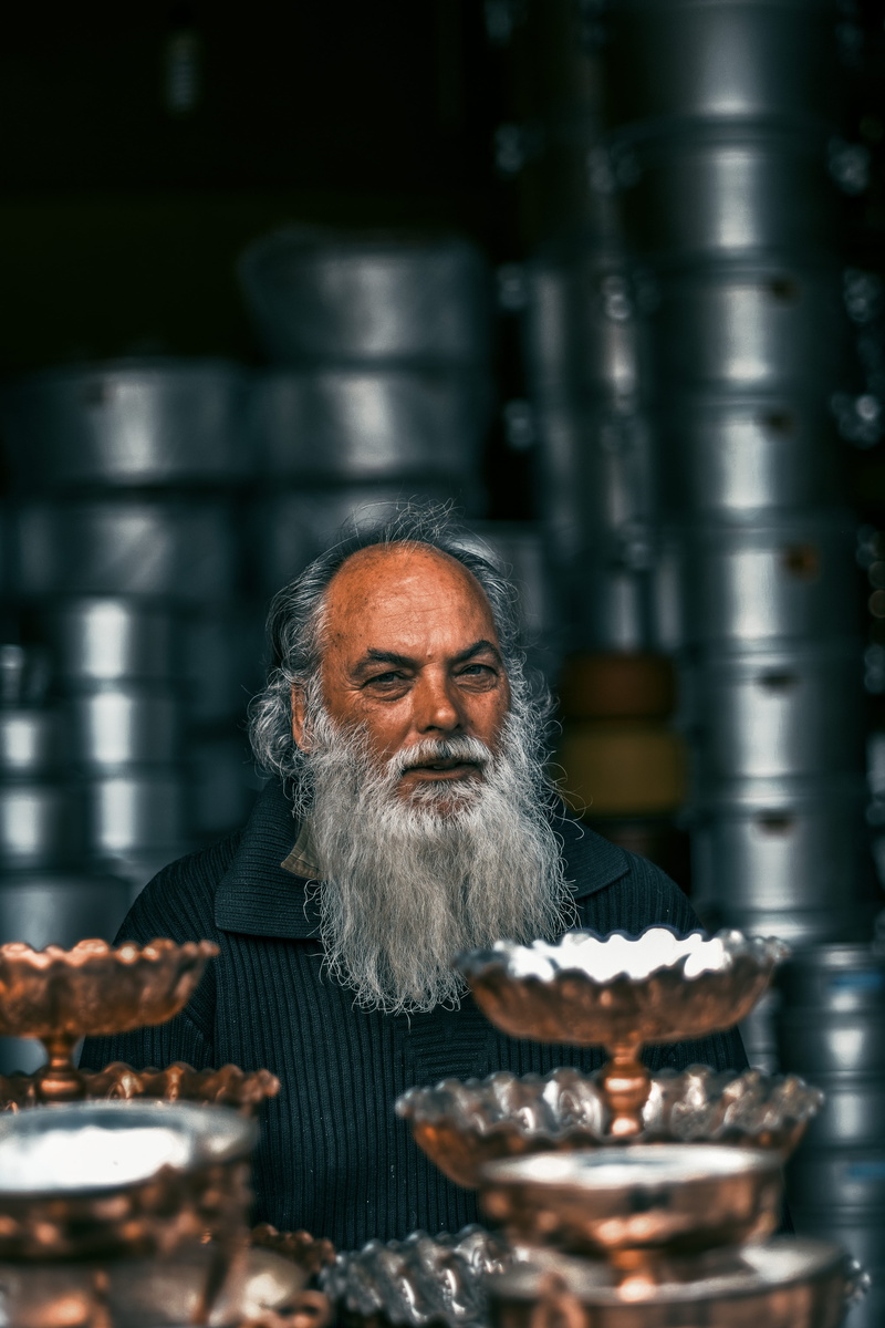 iran, stainless, cooking, head, one person, pots, front view, people, gray, lab, mature adult, males, indoors, plate, food, dish, gray hair, steel, racks