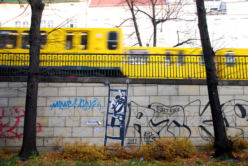 mode of transportation, day, nature, subway, tree, rail transportation, no people, built structure, building exterior, public transportation, train, bare tree