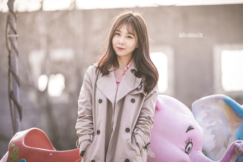 Asian, women, front view, warm clothing, young adult, real people, brown hair, happiness, Son Ye In, adult, clothing, 2K, beautiful woman, looking at camera