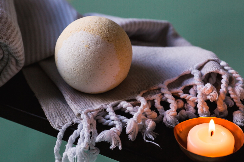 bath, no people, focus on foreground, flower, knitted, fire, pamper, white, healthy lifestyle, spa, egg, healthy eating, moisturize, cloth, unwind, scarf