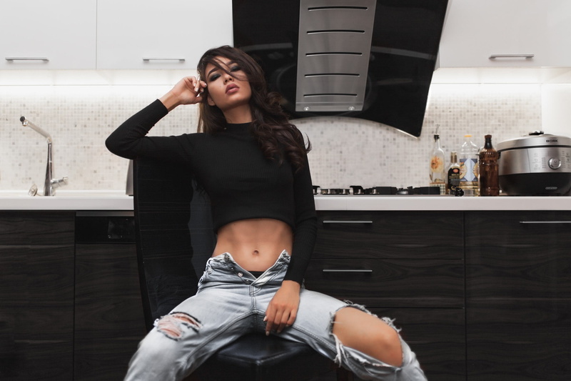 torn jeans, women, 1080P, looking at viewer, sitting, unbuttoned, pants, skinny