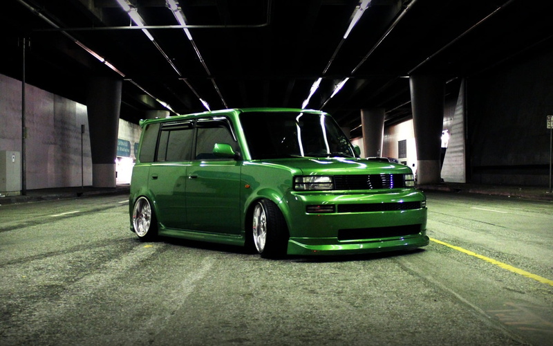 table, garage, built structure, retro styled, street, hatchback, mode of transportation, xb, green, parking lot, Scion, green color, luxury, architecture