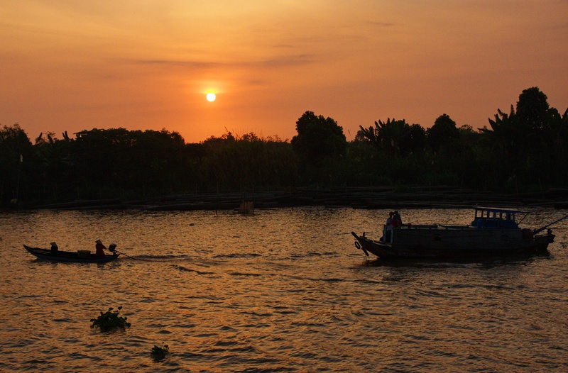 2K, river, tranquility, hour, orange color, plant, boats, sky, halong bay, tranquil scene, mekong river, water, real people, scenics - nature, boat trip