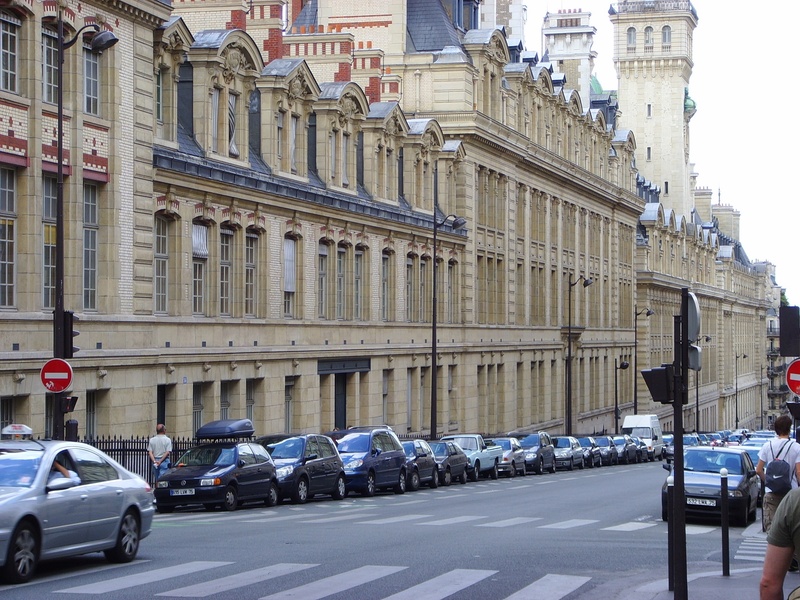 city, group of people, landmark, government, france, traditional, transportation, mode of transportation, road, 2K, real people, street, sorbonne university