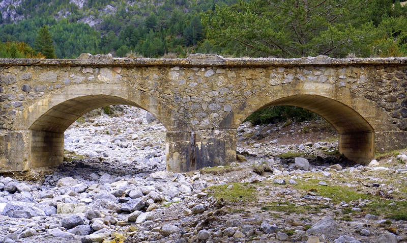 dry, tree, erosion, cracks, rocks, nature, connection, textures, old bridge, stone wall, stones, arched, rock, solid, bridge, built structure, day, 4K
