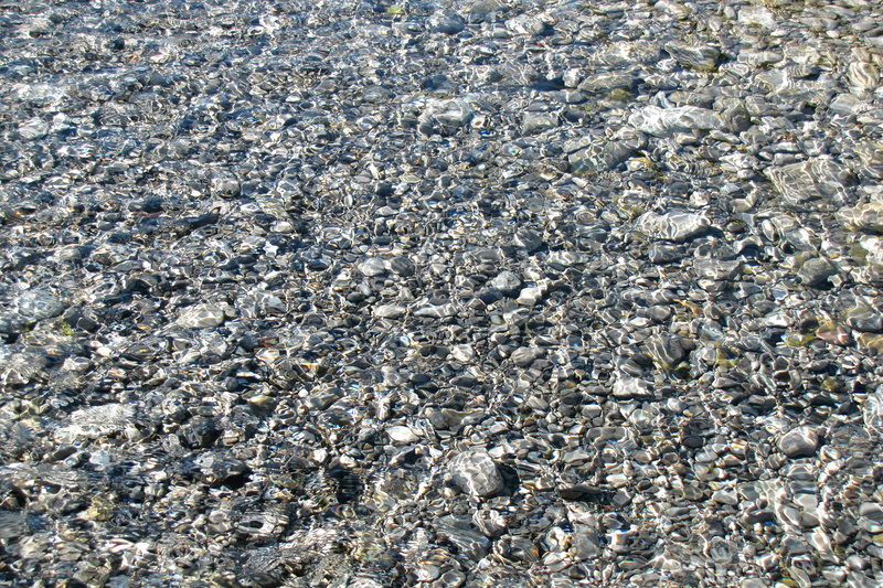 abundance, land, stones, boulders, it is served under the, gravel, beach, no people, pebbles, isar, outdoors, water, pattern, river, clean, sunlight, gravel bed