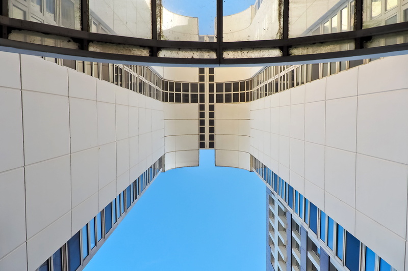 futuristic, glass - material, reflection, city, building Exterior, skyline, home, modern, 4K, imposing, arch, architecture And Buildings, office, low angle view