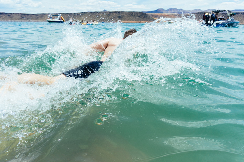 sea, water, black, speed, sport, day, wave, mountain, pool, ocean, top, swimming, group of people, boat, healthy lifestyle, aquatic sport, man, one person