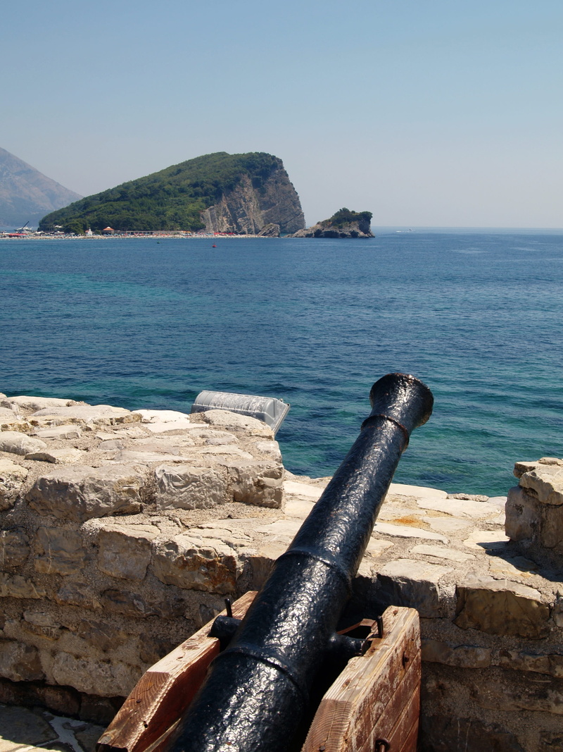 beauty in nature, tower, sky, historical, mountain, 2K, clear sky, sea, scenics - nature, fort, protection, old, cannon, horizon over water, history, fortress