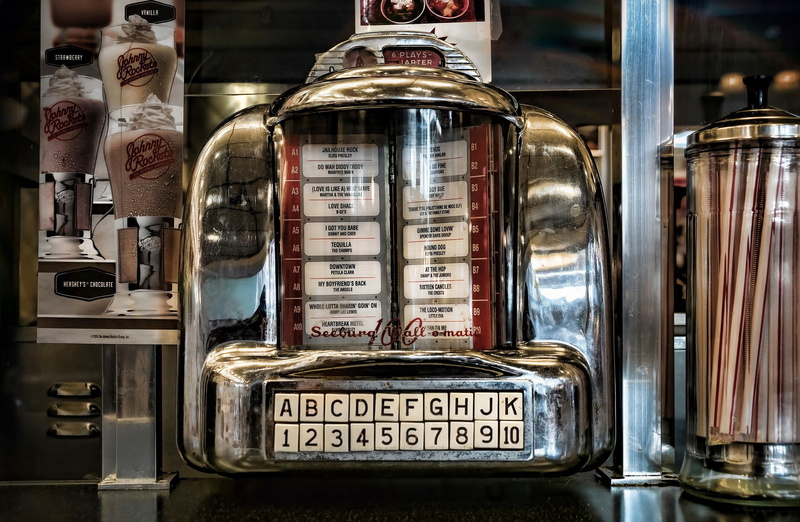 transparent, communication, non-western script, for sale, no people, glass - material, metal, store, music, western script, text, Radio, retail, still life