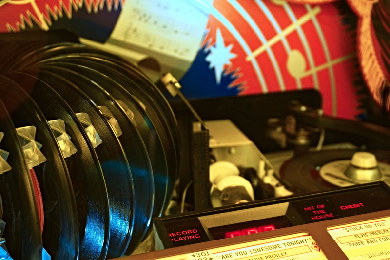 groove, LP, business, scratch, audio equipment, record player, stock, near, rockn roll, antique, 5K, record, communication, retro styled, plate, close-up