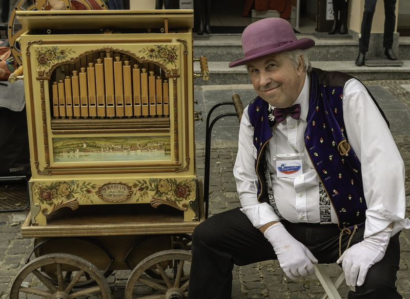 jukebox, festival, cultural, hat, women, celebration, senior men, tradition, architecture, front view, 4K, carnival, females, costume, mature adult, lifestyles