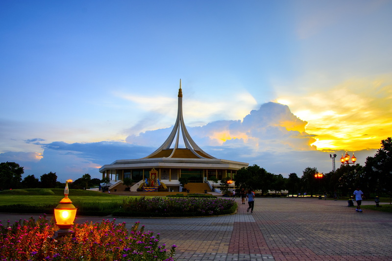 the gardens peacefully, 5K, thailand, travel, outdoors, cloud - sky, travel destinations, wat, place of worship, night, built structure, incidental people