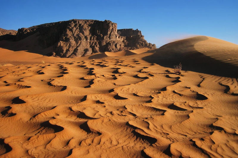 stone, africa, outdoors, non-urban scene, arid climate, sands, solid, algeria, climate, panoramic, sand, brown, beauty in nature, tourism, tassili, sandstone