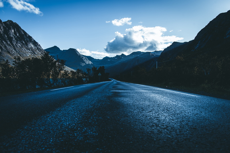 mountain, abies, tranquil scene, diminishing perspective, nature, cloud - sky, plant, beauty in nature, way, tarmac, tranquility, scenry, peak, snow, fir