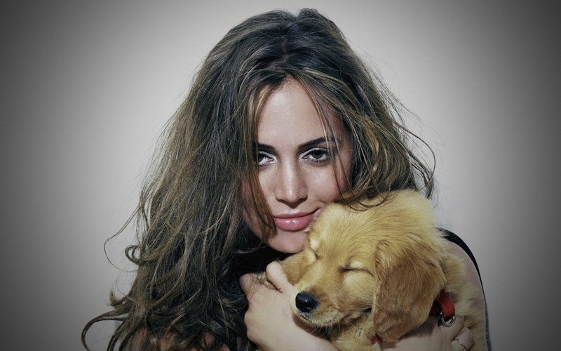 faces, cuddling, dogs, puppies, hd, 720P, x, dushku, brunettes, art, eliza, women, closeup, pets, animals