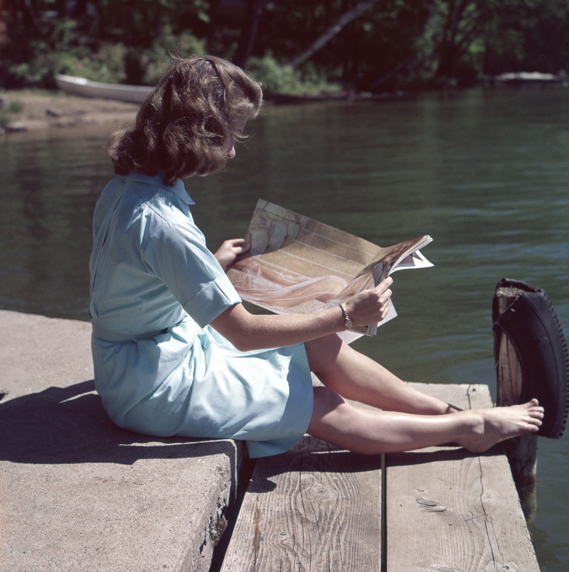 sunlight, girl, full length, activity, book, adult, water, rive, alone, magazine, river, vacation, woman, relax, casual clothing, day, summer, sunny, holding