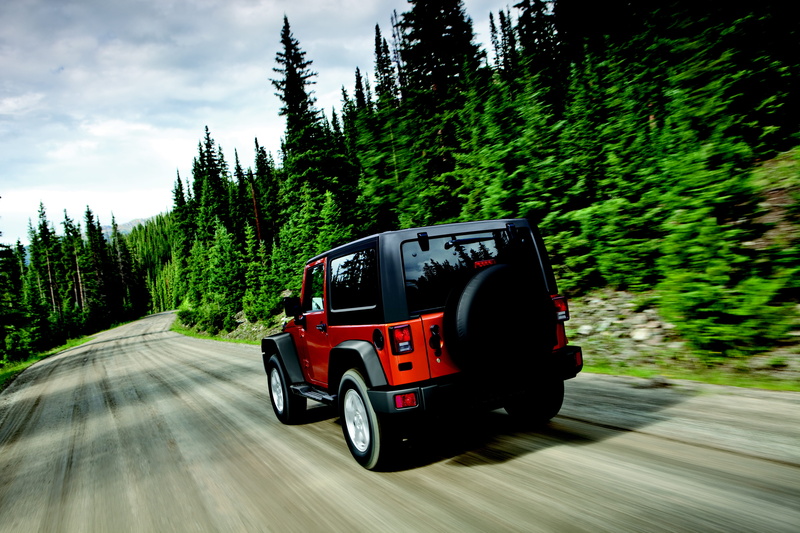 off-Road Vehicle, near, nature, green color, outdoors, accidents and disasters, Jeep, sky, day, Wrangler, transportation, growth, Trees, red, speed, mode of transportation