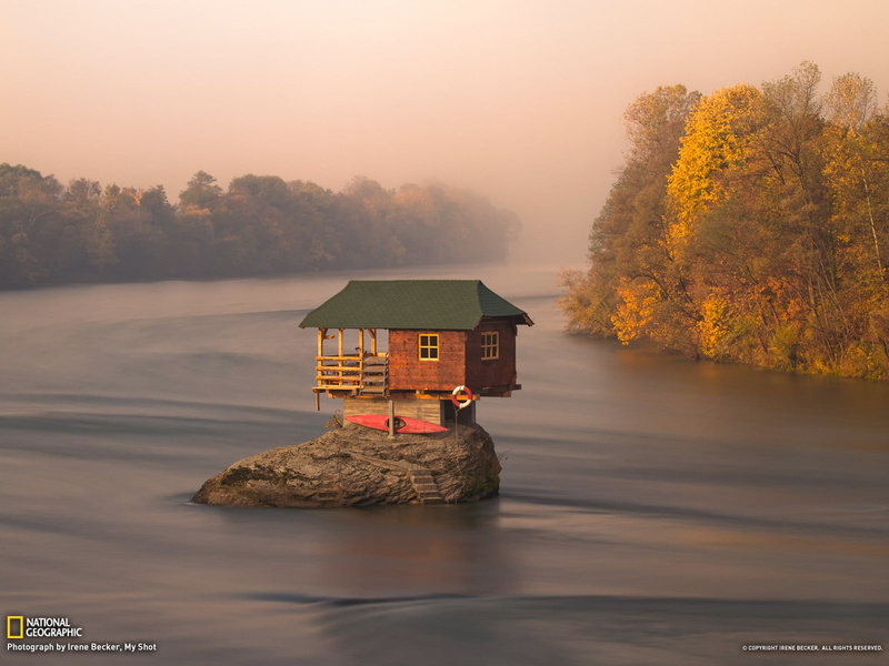 island, 720P, trees, building, landscape, rock, mist, Serbia, National Geographic, house, water, kayaks, forest, nature, fall, river