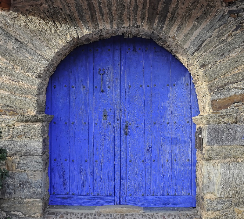 building, architecture, window, structure, day, protection, wall - building feature, no people, wood - material, closed, blue, entrance, arch, royal, exit